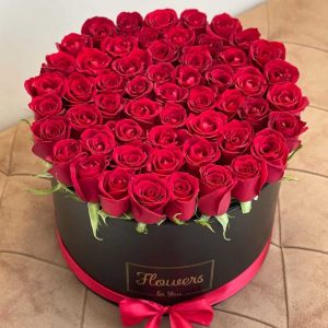 Scarlet Luxury Rose Box